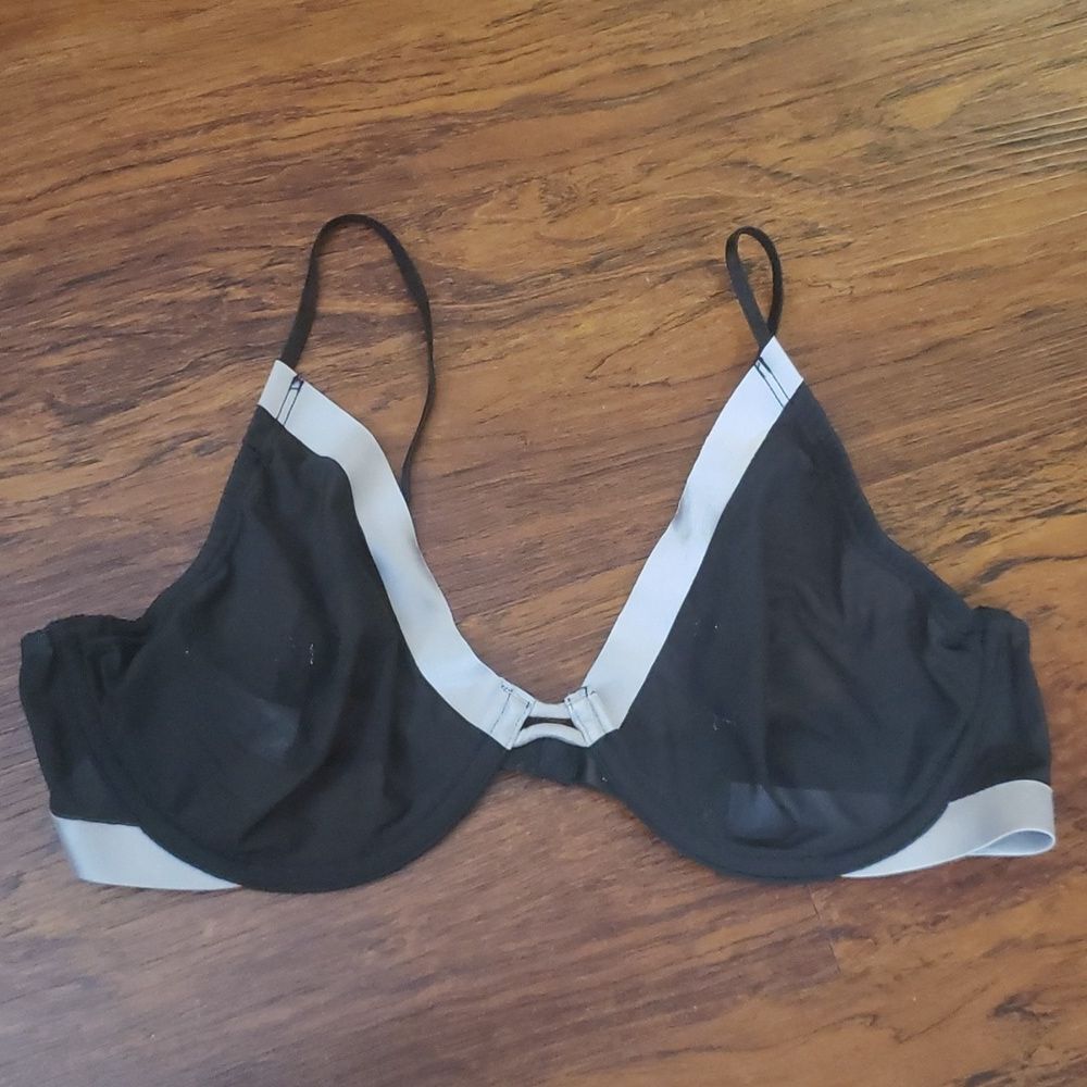 Victoria's Secret Black Mesh Silver Trim Chic Feminine Retro Y2K Bra Size 36C